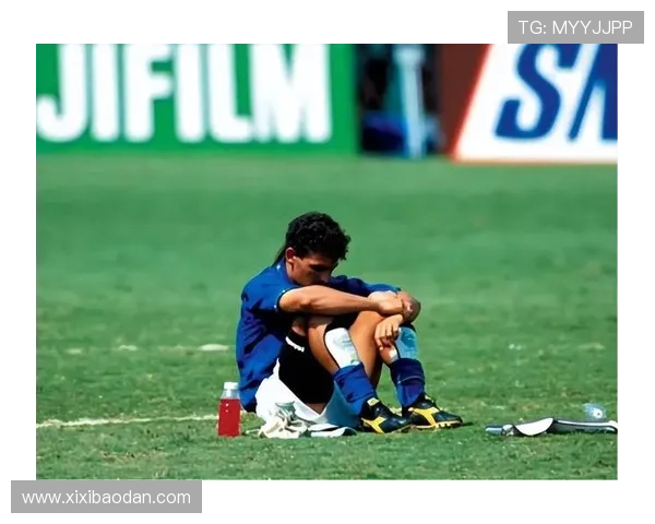 被足球砸中三次的球星:意外遭遇背后的坚毅与坚持 被足球砸中三次的球星:意外遭遇背后的坚毅与坚持